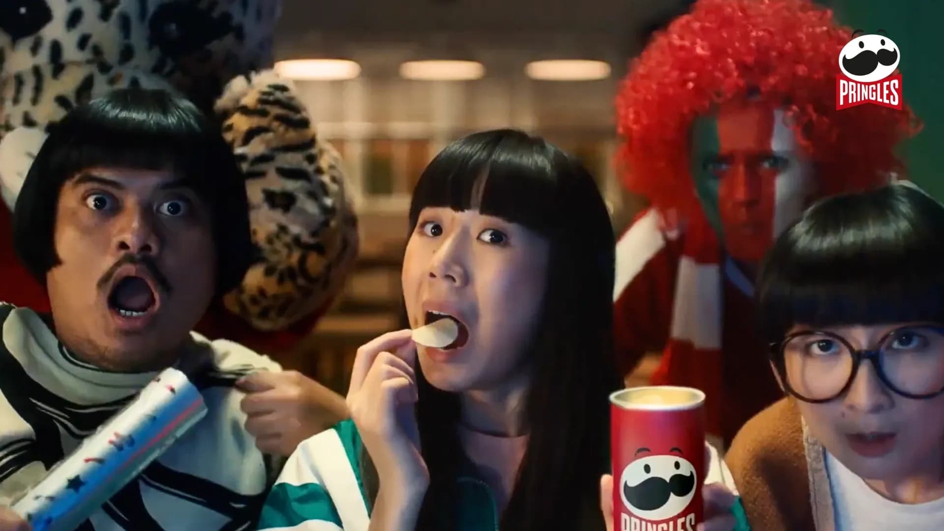PRINGLES - POP THE GAME ON!